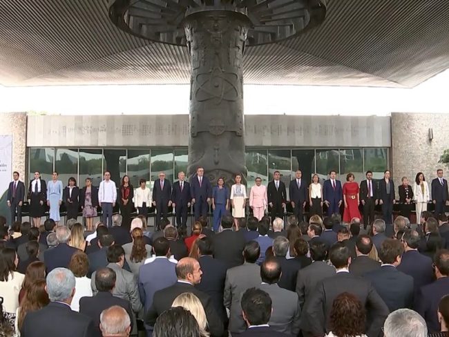 Sheinbaum presenta el Plan México con inversiones en energía, simplificación de trámites y certeza fiscal para impulsar el crecimiento económico y el bienestar social.