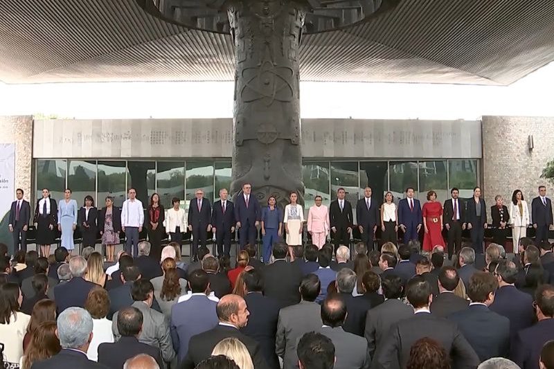 Sheinbaum presenta el Plan México con inversiones en energía, simplificación de trámites y certeza fiscal para impulsar el crecimiento económico y el bienestar social.