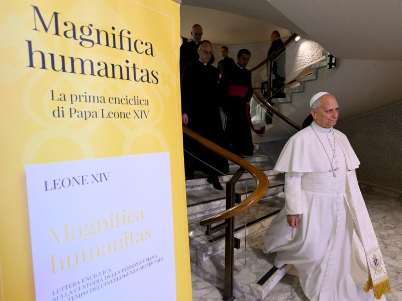 Sheinbaum destacó la encíclica del Papa sobre inteligencia artificial y poder tecnológico,