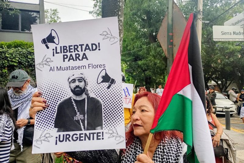 Embajada de Israel en México enfrenta protesta por detención de cinco integrantes de Global Sumud. Embajada de Israel en México enfrenta protesta por detención de cinco integrantes de Global Sumud.