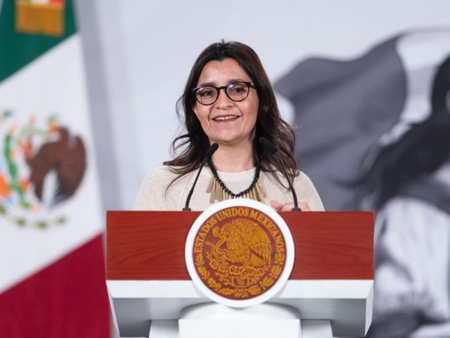 México impulsa el programa “Cátedras de la Diáspora Mexicana” para vincular a científicos en el extranjero con universidades nacionales mediante docencia, investigación y apoyo a la movilidad académica. México impulsa el programa “Cátedras de la Diáspora Mexicana” para vincular a científicos en el extranjero con universidades nacionales mediante docencia, investigación y apoyo a la movilidad académica.