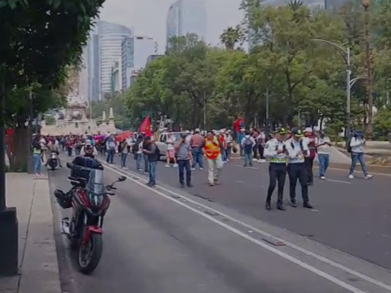 La CNTE marchó en la CDMX para exigir la abrogación de la Ley del ISSSTE La CNTE marchó en la CDMX para exigir la abrogación de la Ley del ISSSTE