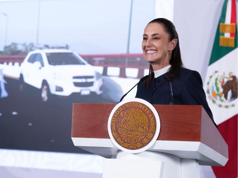 Sheinbaum defendió el derecho a la información y acusó a medios privados de difundir desinformación, al tiempo que negó censura.