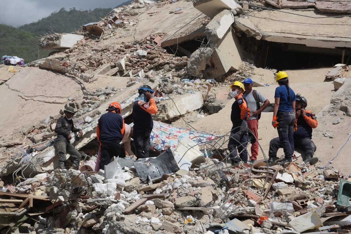 Sismos en Venezuela suman mil 719 fallecidos y más de 15 mil damnificados