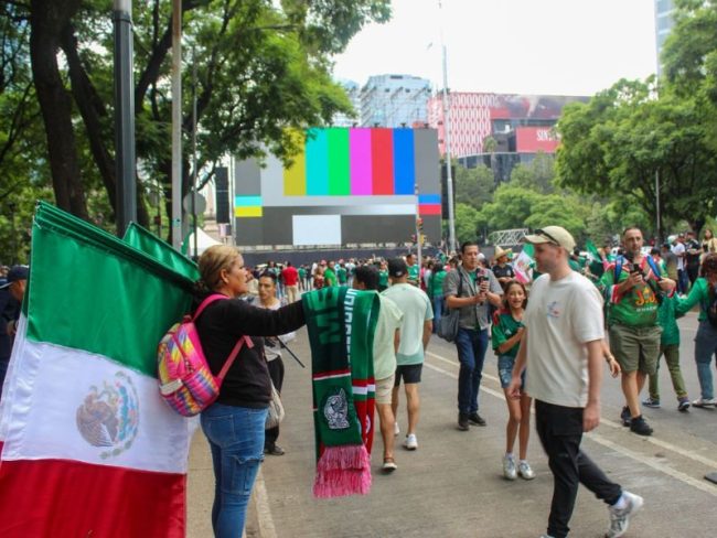 Entre fiesta y protestas, CDMX se alista para el partido México-Chequia