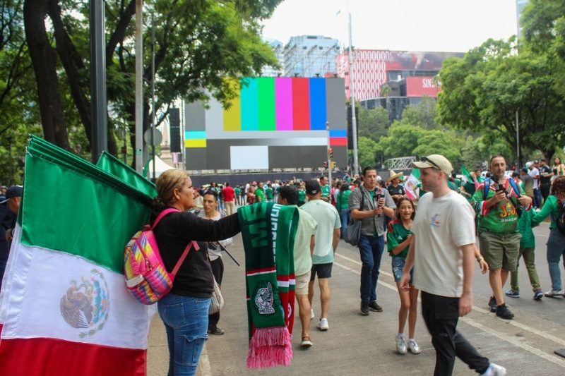 Entre fiesta y protestas, CDMX se alista para el partido México-Chequia