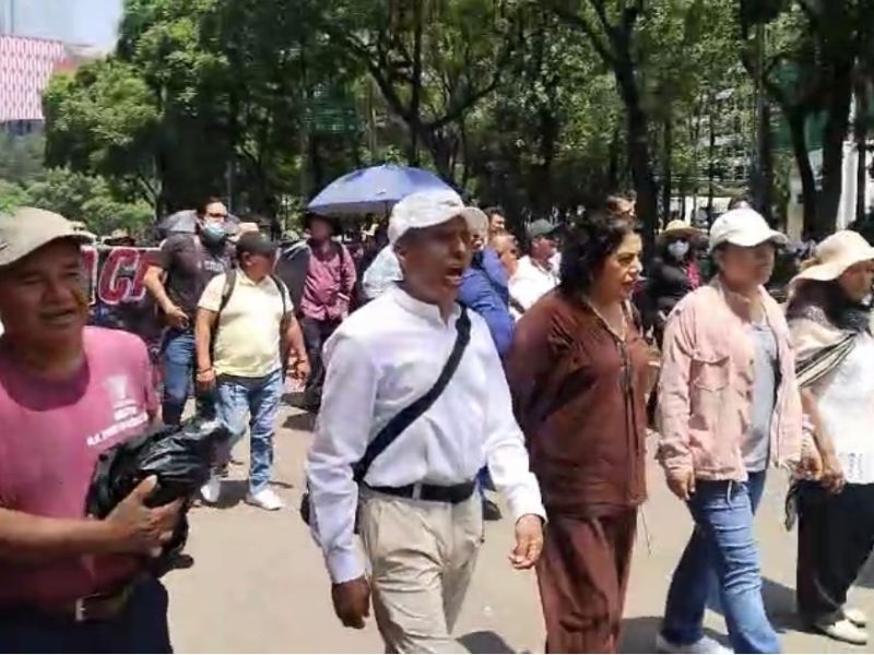 CNTE y SEP firman 19 acuerdos tras seis horas de diálogo; reuniones de seguimiento iniciarán el lunes CNTE y SEP firman 19 acuerdos tras seis horas de diálogo; reuniones de seguimiento iniciarán el lunes