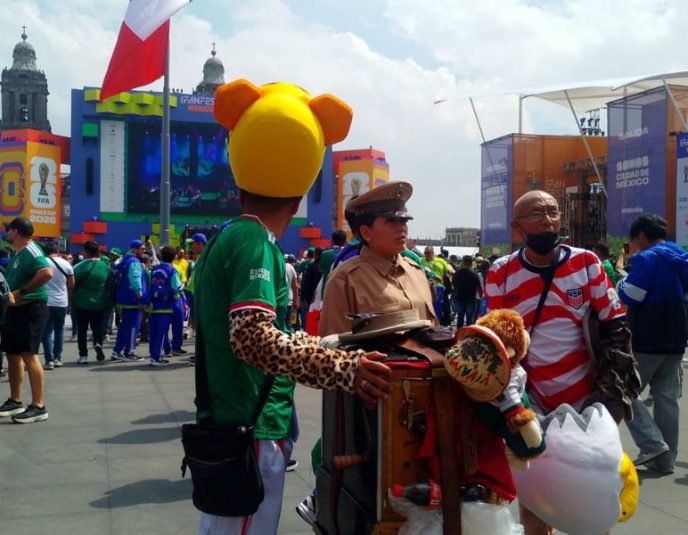Miles de aficionados llenan el Zócalo, Garibaldi y el Estadio Ciudad de México para dar inicio al Fan Fest de la Ciudad de México.
