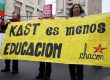 Estudiantes chilenos protestan contra los recortes presupuestarios, cambios a la gratuidad universitaria y proyectos como Escuelas Protegidas. Denuncian represión policial y convocan a nuevas movilizaciones nacionales.