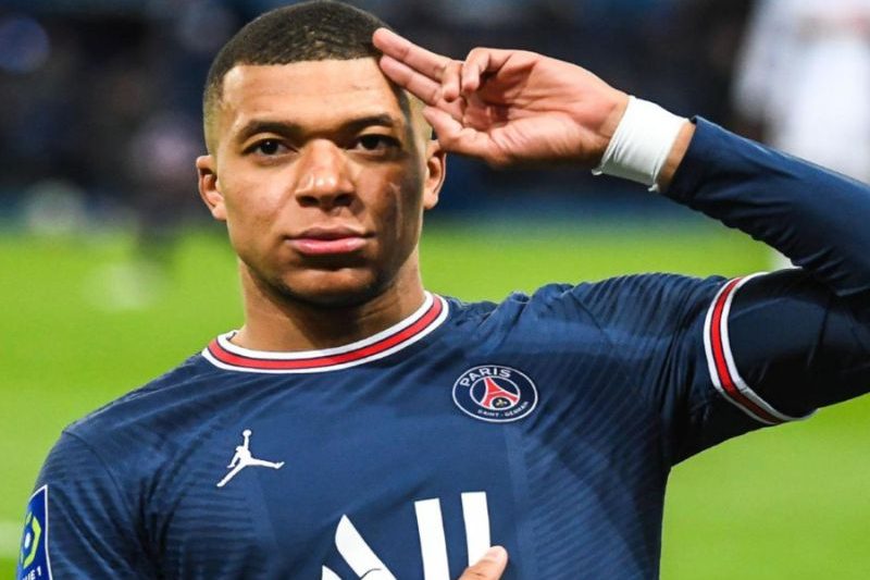 El caso de racismo contra Kylian Mbappé escala a nivel internacional.