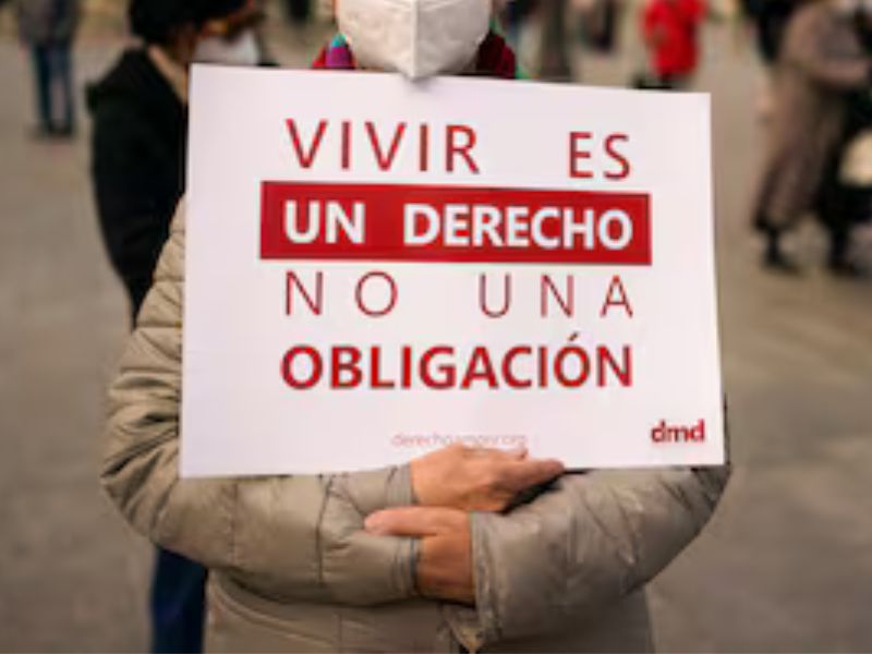 Especialistas de la UNAM analizan la iniciativa de asistencia médica para morir en la CDMX.