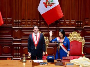 Keiko Fujimori asume la presidencia de Perú y consolida el giro a la derecha en América Latina. Su gobierno buscará acercamiento con México.