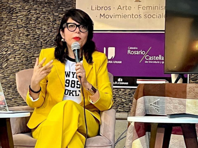 Sayak Valencia alerta sobre el avance de discursos conservadores que buscan limitar los derechos de las mujeres. Sayak Valencia alerta sobre el avance de discursos conservadores que buscan limitar los derechos de las mujeres.