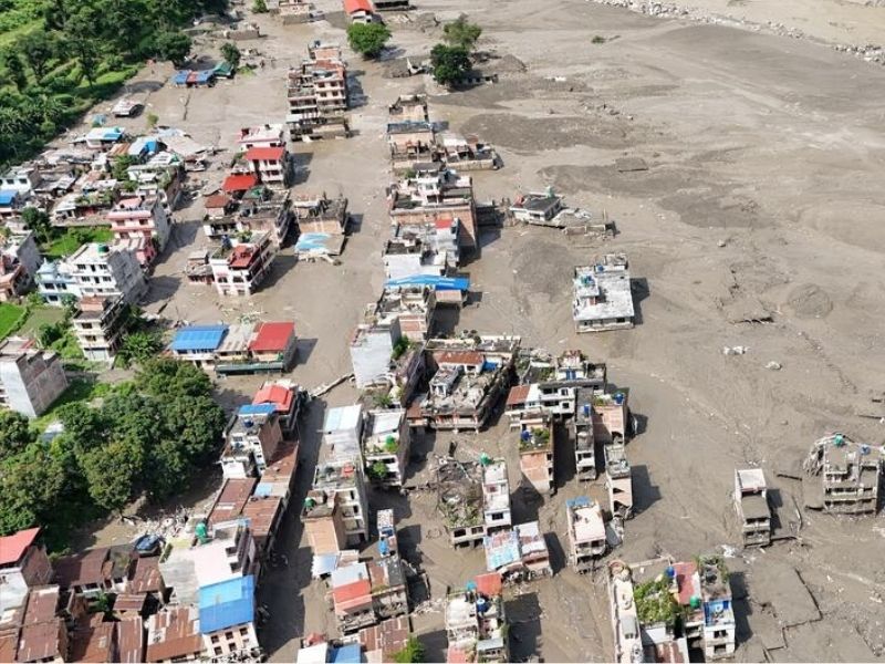 Inundación Nepal y China Nepal y China intensifican el rescate tras inundaciones y deslaves