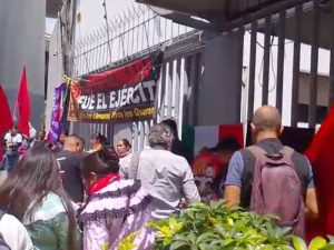 “Una burla”: protestan contra recomendación de CNDH por Ayotzinapa