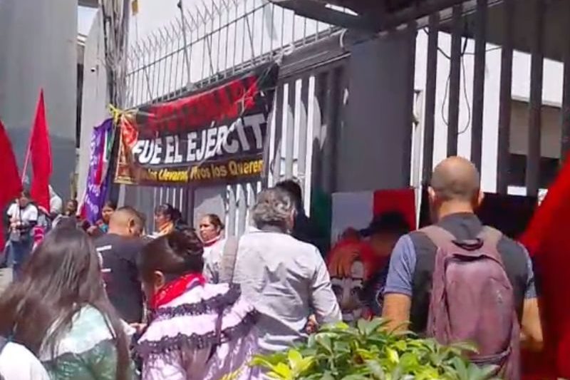 “Una burla”: protestan contra recomendación de CNDH por Ayotzinapa