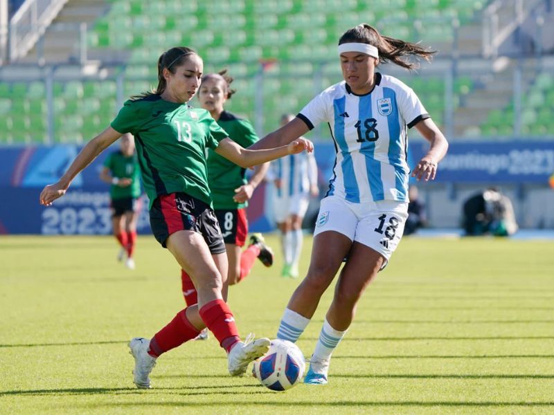 “La violencia en el deporte también es estructural”: subsecretaria de Mujeres “La violencia en el deporte también es estructural”: subsecretaria de Mujeres