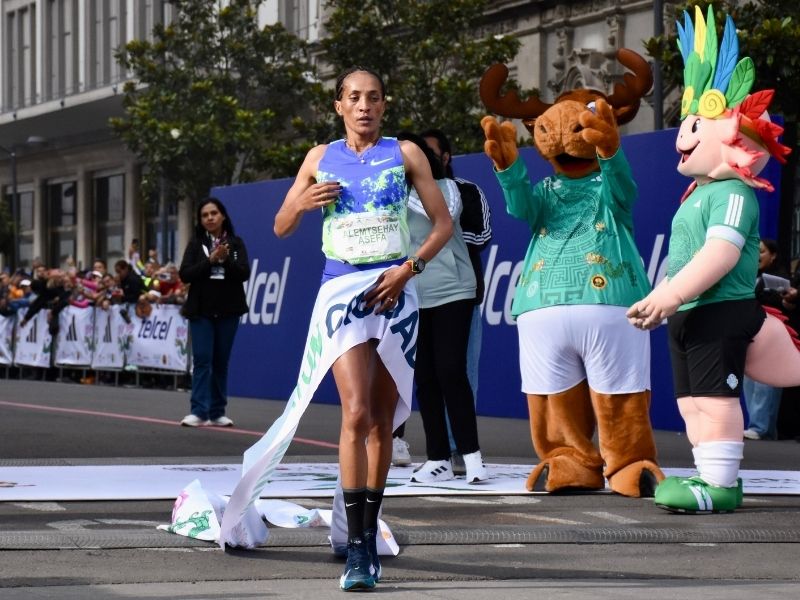 Entre esfuerzo, emoción y aplausos: así se vivió el Maratón de CDMX Entre esfuerzo, emoción y aplausos: así se vivió el Maratón de CDMX