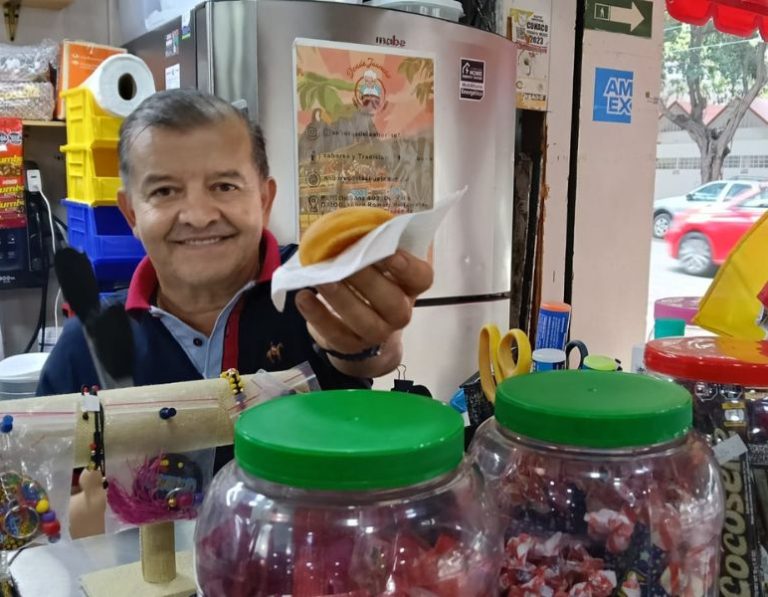 Juan Carlos Moreno migró de Colombia a México huyendo de la violencia. Juan Carlos Moreno migró de Colombia a México huyendo de la violencia.