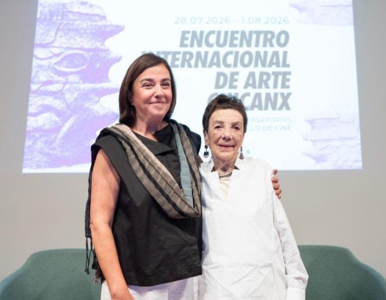 En el Encuentro Internacional de Arte Chicanx, celebrado en el marco de la exposición AztLÁn, túnel del tiempo en el Palacio de Bellas Artes.