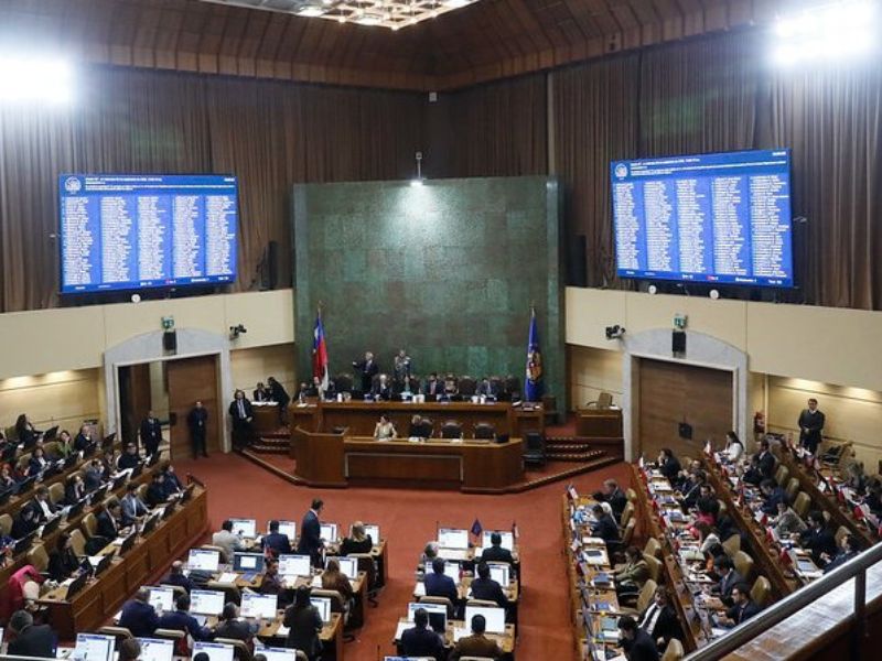 Chile investigará la presunta actividad de Fernando Cerimedo y el posible uso de bots, cuentas automatizadas y desinformación en procesos electorales entre 2020 y 2025.
