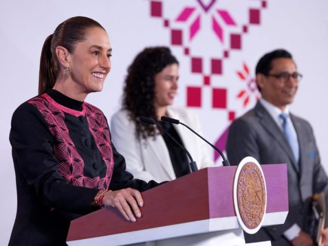 Sheinbaum inició la glosa de su informe de gobierno con un balance de las reformas impulsadas durante su administración. 