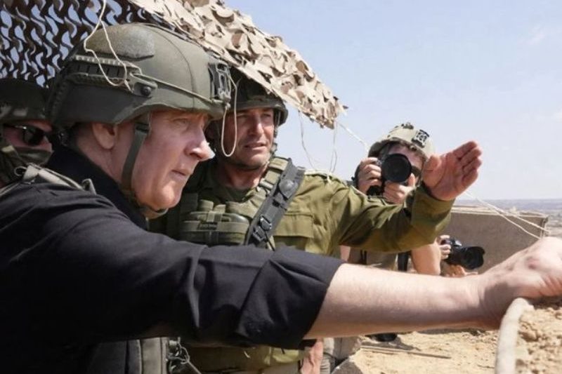 Benjamin Netanyahu visitó un puesto militar cerca de Gaza