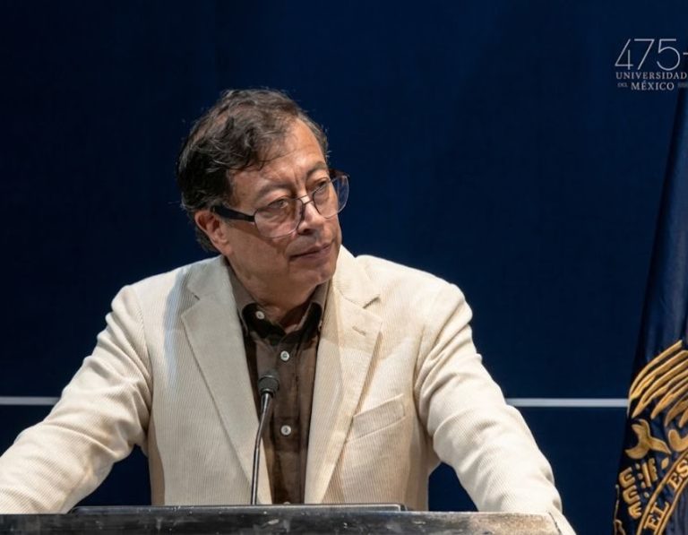 “Si el mercado es libre, habrá felicidad”:la reflexión de Petro en la UNAM “Si el mercado es libre, habrá felicidad”:la reflexión de Petro en la UNAM
