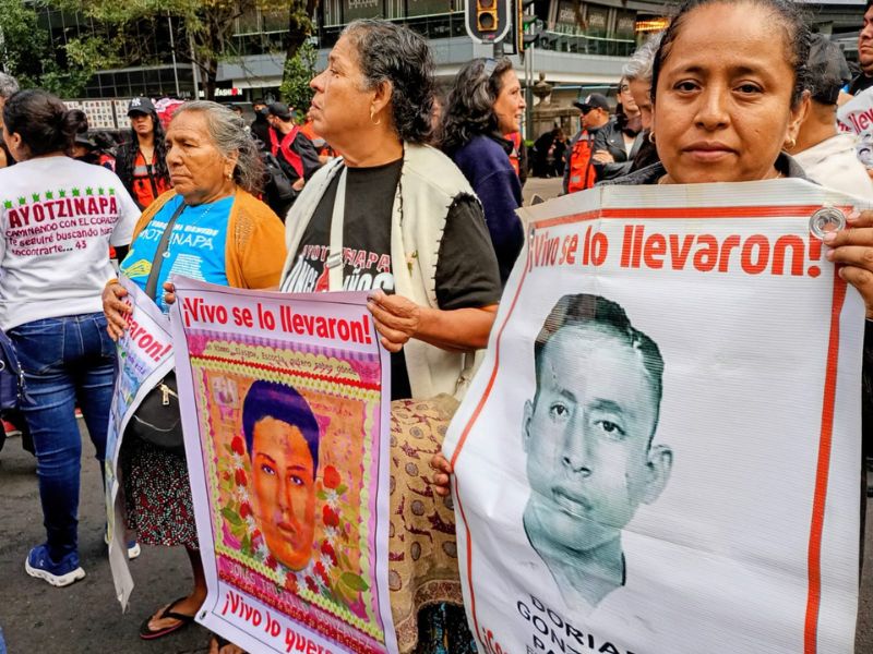 Isidoro Vicario señala líneas pendientes en el caso Ayotzinapa, como los 853 folios militares, Barandillas y videos del Palacio de Justicia de Iguala.