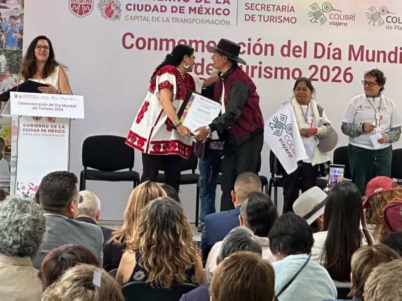 El programa Colibrí Viajero lleva a 500 personas adultas mayores de la Ciudad de México