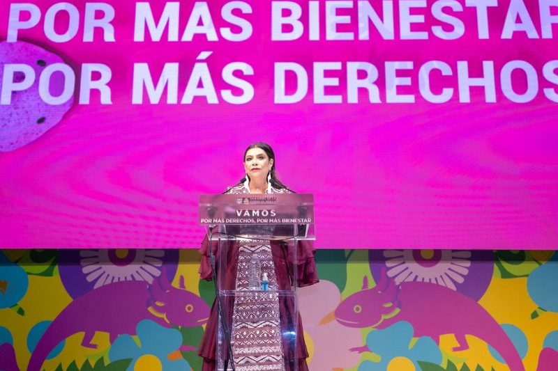 Clara Brugada rinde cuentas en CDMX: 55% más inversión pública