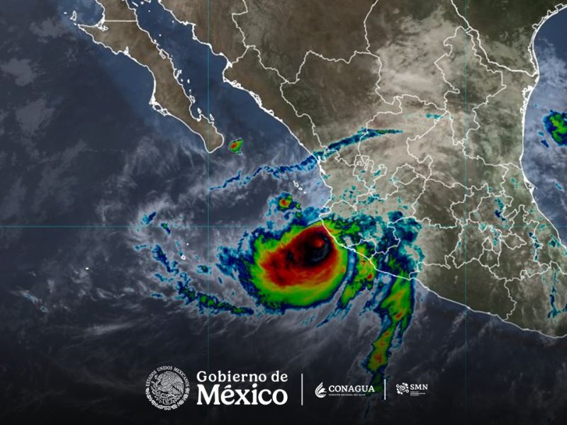 Huracán Simón avanza: cierran puertos en cuatro estados del Pacífico. Huracán Simón avanza: cierran puertos en cuatro estados del Pacífico.