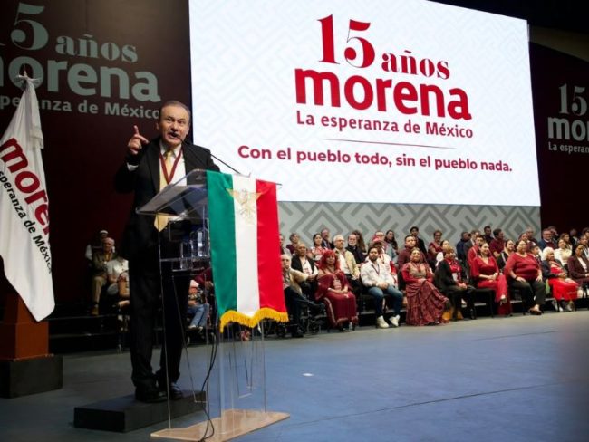 Citlalli Hernández, Rafael Barajas y Jenaro Villamil analizan los 15 años de Morena y sus desafíos frente a la derecha. Citlalli Hernández, Rafael Barajas y Jenaro Villamil analizan los 15 años de Morena y sus desafíos frente a la derecha.