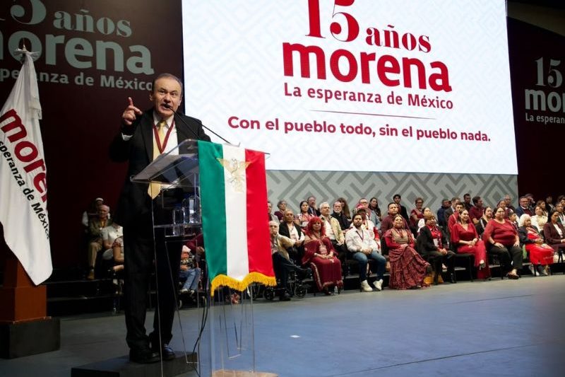 Citlalli Hernández, Rafael Barajas y Jenaro Villamil analizan los 15 años de Morena y sus desafíos frente a la derecha.