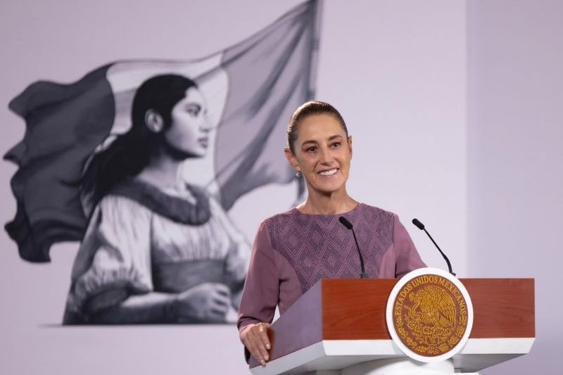 Claudia Sheinbaum rechazó que exista una “ley antimemes” y afirmó que las reformas buscan combatir fraudes cometidos mediante la suplantación de identidad institucional y el uso indebido de imágenes oficiales Claudia Sheinbaum rechazó que exista una “ley antimemes” y afirmó que las reformas buscan combatir fraudes cometidos mediante la suplantación de identidad institucional y el uso indebido de imágenes oficiales